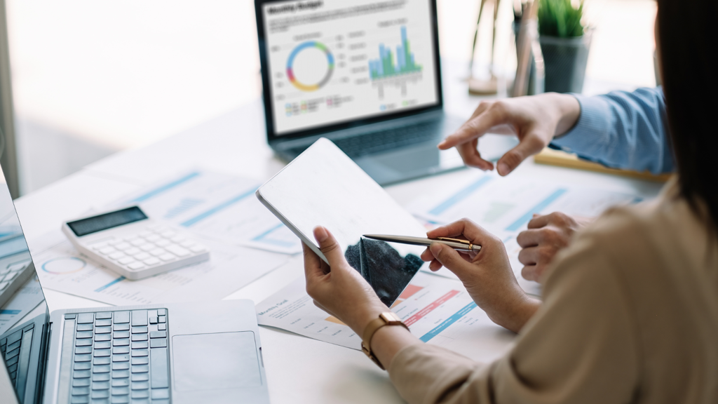 a person doing a data solution assessment