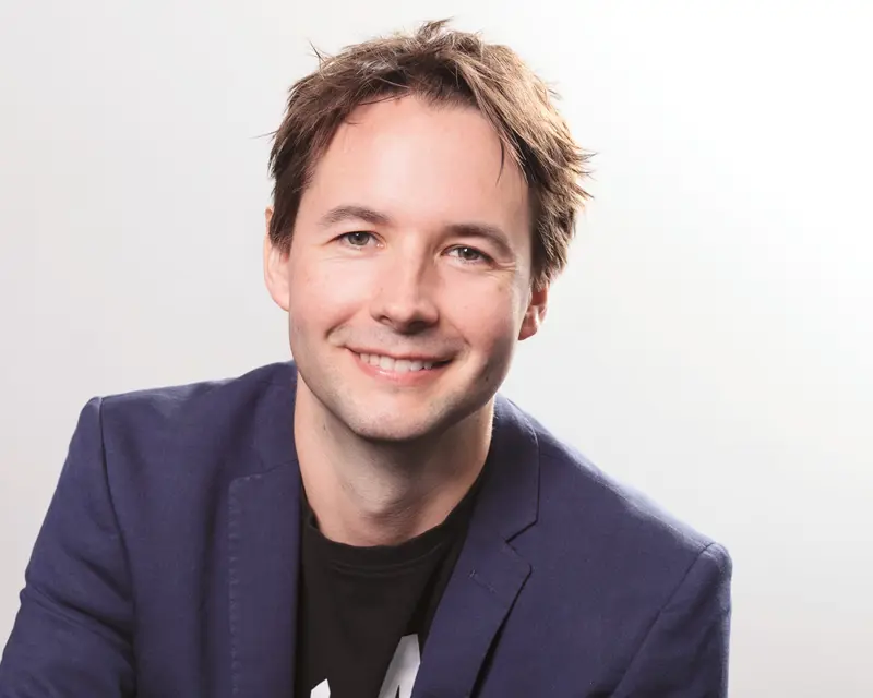 Enlighten Designs CEO Damon Kelly