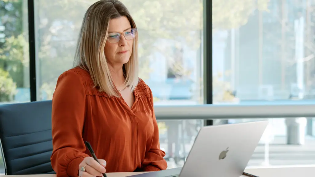 Enlighten staff working with SharePoint, OneDrive for Business and Dynamics 365